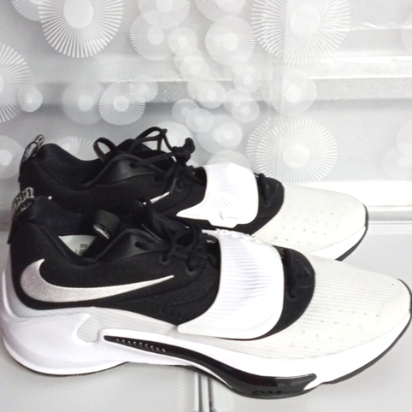 NIKE ZOOM FREAKS 3 TB PROMO BLACK WHITE LOW TOP BASKETBALL SNEAKERS SIZE 16 NWOT - Picture 3 of 7